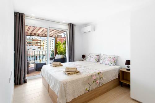 Fuengirola Apartment Sleeps 5 With Pool And Air Con