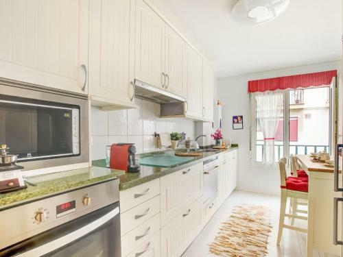 Charming Apartment In Gij�n Near Seabeach