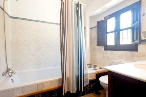 House With 2 Bedrooms In Granada With Terrace And Wifi