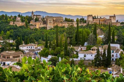 Apartment With 3 Bedrooms In Granada With Wifi