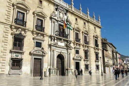 Apartment With 3 Bedrooms In Granada With Wifi