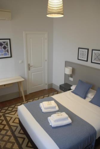 Hostal La Perla Granada Suites