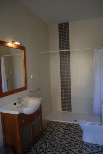 Hostal La Perla Granada Suites