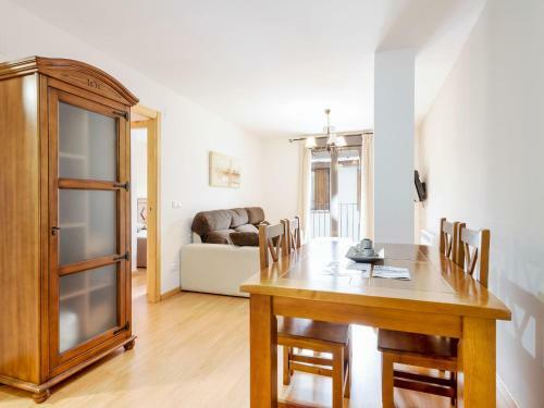 Pleasant Apartment In Gudar With Heating