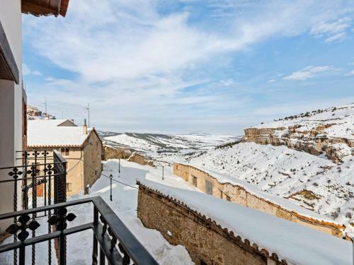 Charming Apartment In Gudar With Heating