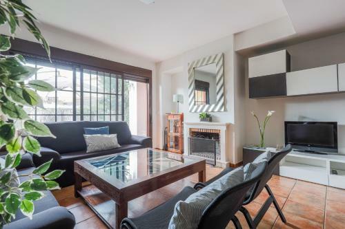 Fant�stica Casa-piscina Comunitaria Y Jard�n 8px