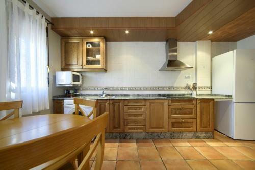 Apartment With 2 Bedrooms In Gudar With Wifi