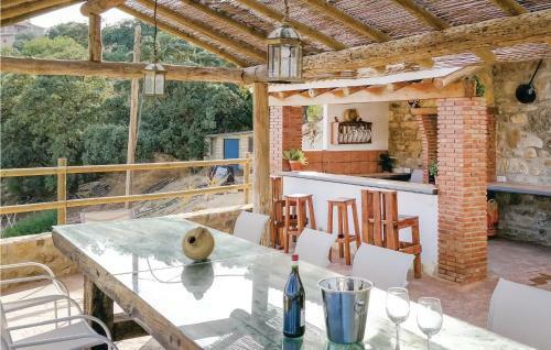 Five-bedroom Holiday Home In Iznajar