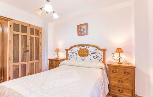 Eight-bedroom Holiday Home In Iznajar