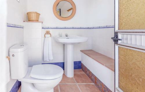 Eight-bedroom Holiday Home In Iznajar