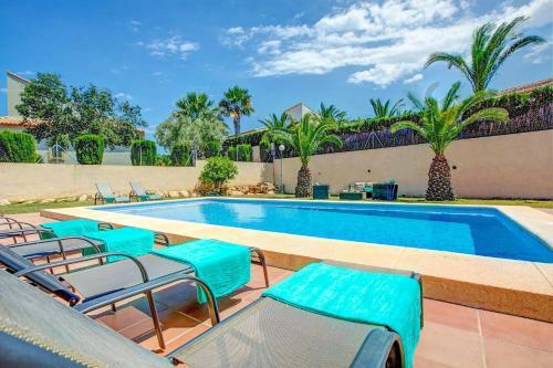 0339 Villa Fresno