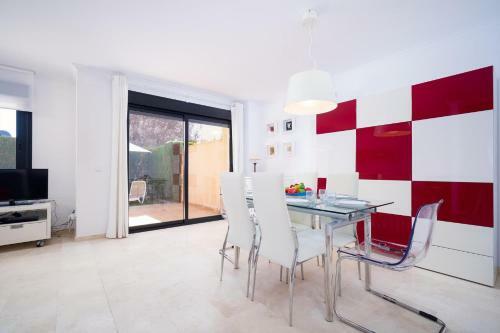 Xabia Apartment Sleeps 6 Pool Air Con Wifi