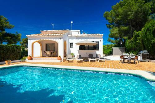 Xabia Villa Sleeps 4 Pool Air Con Wifi