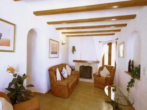 Javea Villa Sleeps 4 With Pool And Wifi
