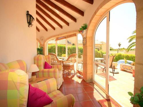 Javea Villa Sleeps 4 With Pool And Wifi