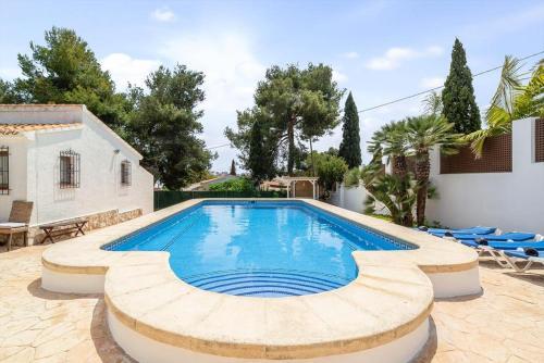 Javea Villa Sleeps 6 With Pool Air Con And Free Wifi