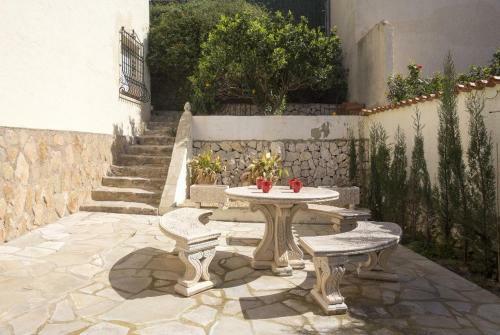 Javea Villa Sleeps 6 With Pool And Free Wifi