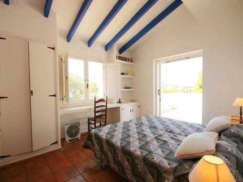 Villa In Javea Sleeps 12 With Pool And Wifi