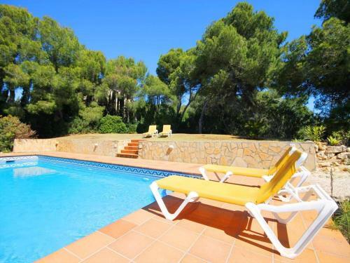 Villa In Javea Sleeps 12 With Pool And Wifi
