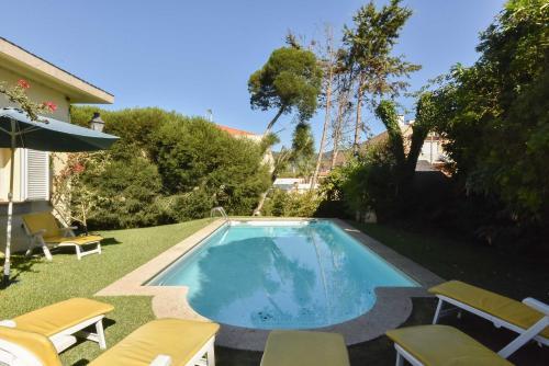 Charming House With Garden And Pool