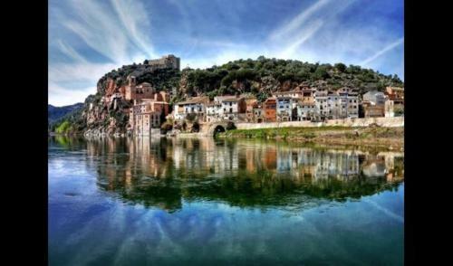 Villa In La Bisbal Sleeps 4 Includes Swimming Pool
