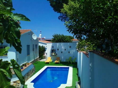 Delightful Villa Close To The Beach