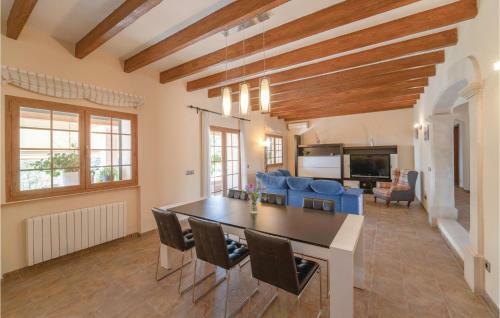 Four-bedroom Holiday Home In Ses Rotgetes de Canet