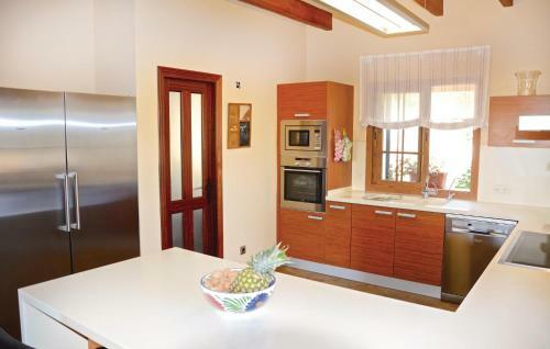 Four-bedroom Holiday Home In Ses Rotgetes de Canet
