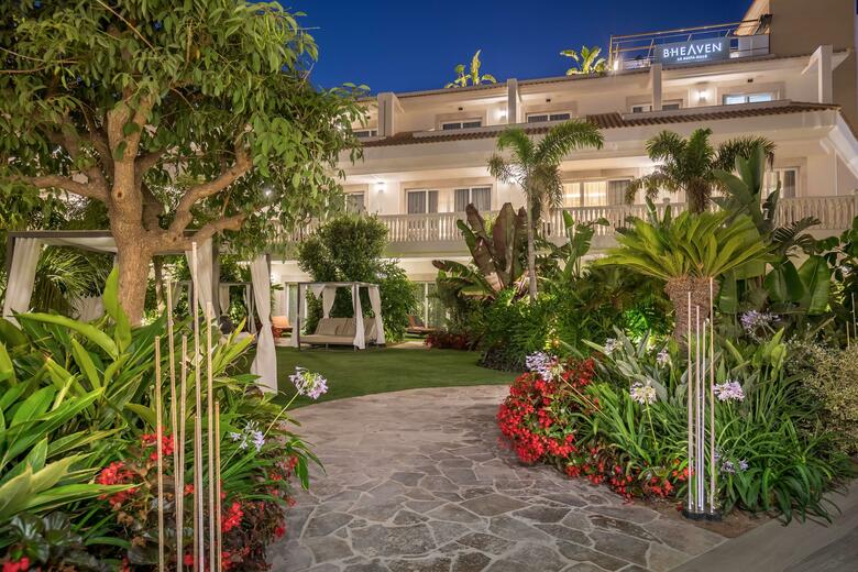 Hotel Barcel� La Nuc�a Hills