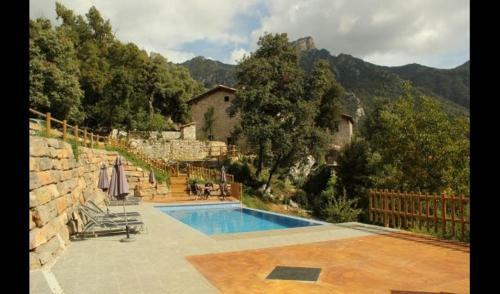 La Nou de Bergueda Villa Sleeps 4 With Pool
