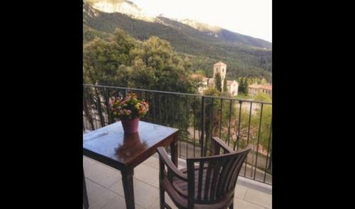 La Nou de Bergueda Villa Sleeps 5 With Pool