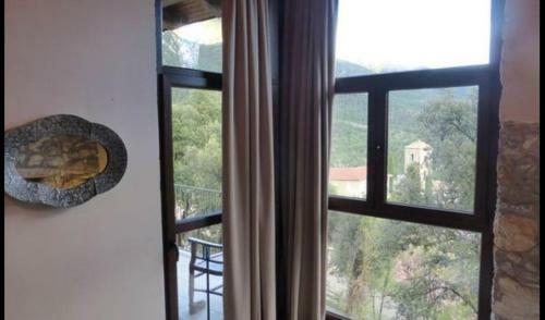La Nou de Bergueda Villa Sleeps 5 With Pool