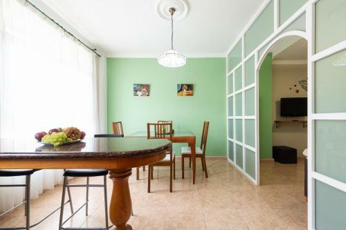 Nice 3-bedroom Flat Near Las Canteras Beach