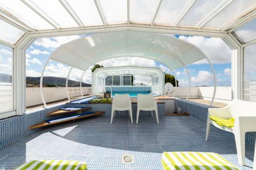 Amplia Villa de Lujo Con Piscina Climatizada