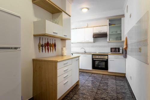 Apartamento Flatguest Cicer - 3bdr + Balcony + Beach