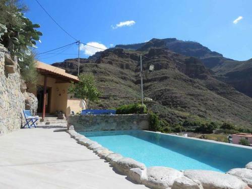 Hermosa Casa En Las Monta�as Con Piscina Privada Y Barbacoa