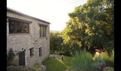 Les Planes D'hostoles Villa Sleeps 19 With Pool