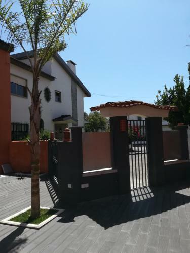 Hostal Guincho Wind Factory Guest House
