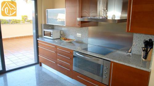 Lloret de Mar Apartment Sleeps 8 Pool Air Con Wifi