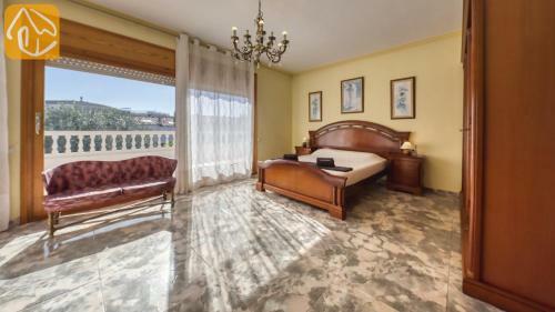 Lloret de Mar Villa Sleeps 10 Pool Wifi