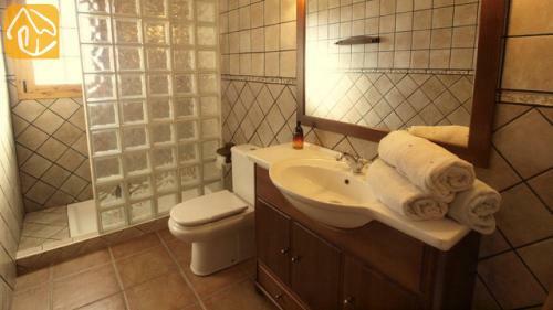 Lloret de Mar Villa Sleeps 8 Pool Wifi