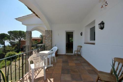 Lloret de Mar Villa Sleeps 10 Pool Wifi