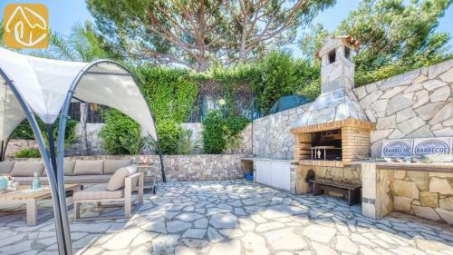 Lloret de Mar Villa Sleeps 7 Pool Wifi