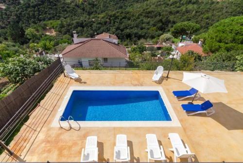 Lloret de Mar Villa Sleeps 8 Pool Air Con Wifi