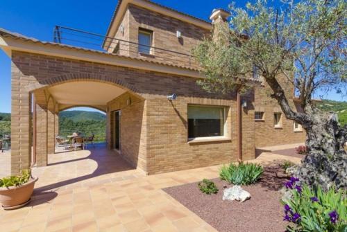 Lloret de Mar Villa Sleeps 8 Pool Air Con Wifi