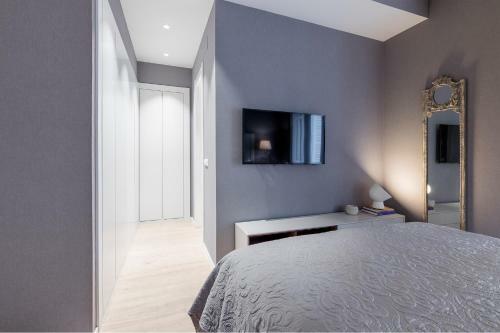 Justicia Apartment By Flatsweethome