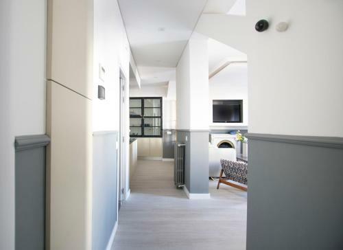 Apartment Plaza Santa Ana 10
