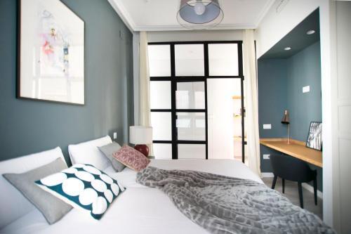 Apartment Plaza Santa Ana 10