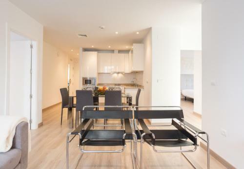 Urbe10 Premium Atarazanas 4 Bedrooms Apartment