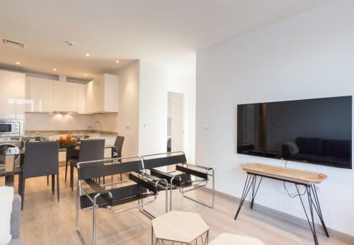 Urbe10 Premium Atarazanas 4 Bedrooms Apartment